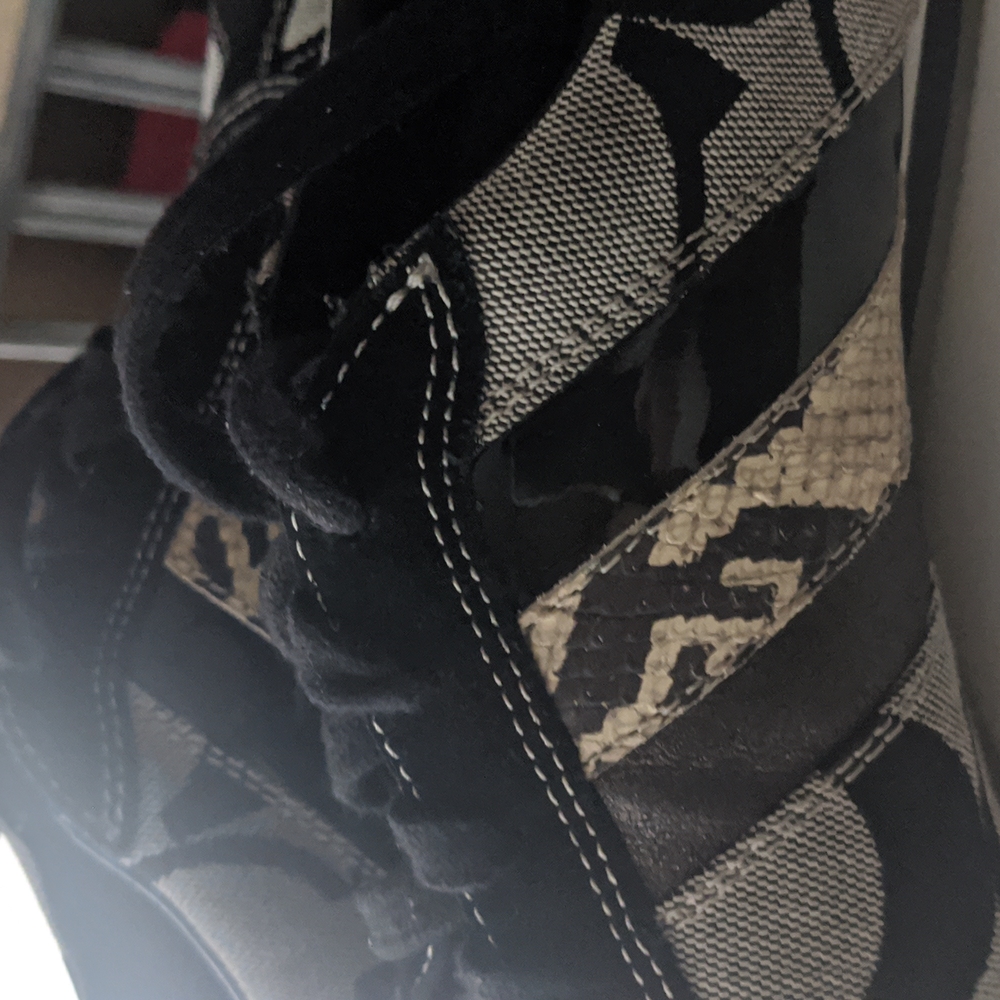 Shoes - Picture 4 of 5